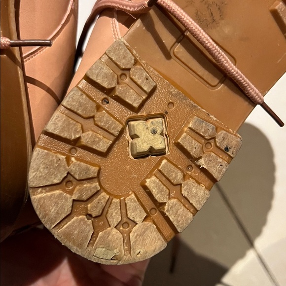 UGG Women's Pink Lace-Up Winter Boots - Picture 6 of 13